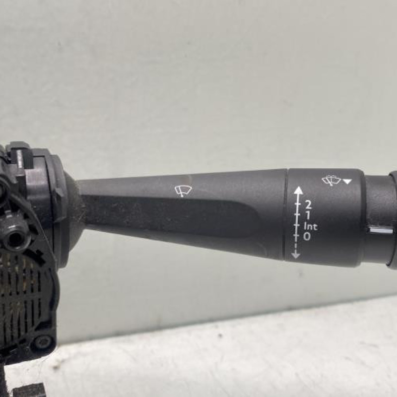 Com (Bloc Contacteur Tournant+Commodo Essuie Glace+Commodo Phare) PEUGEOT 208 1 Photo n°3