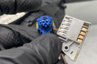 Com (Bloc Contacteur Tournant+Commodo Essuie Glace+Commodo Phare) PEUGEOT 208 1