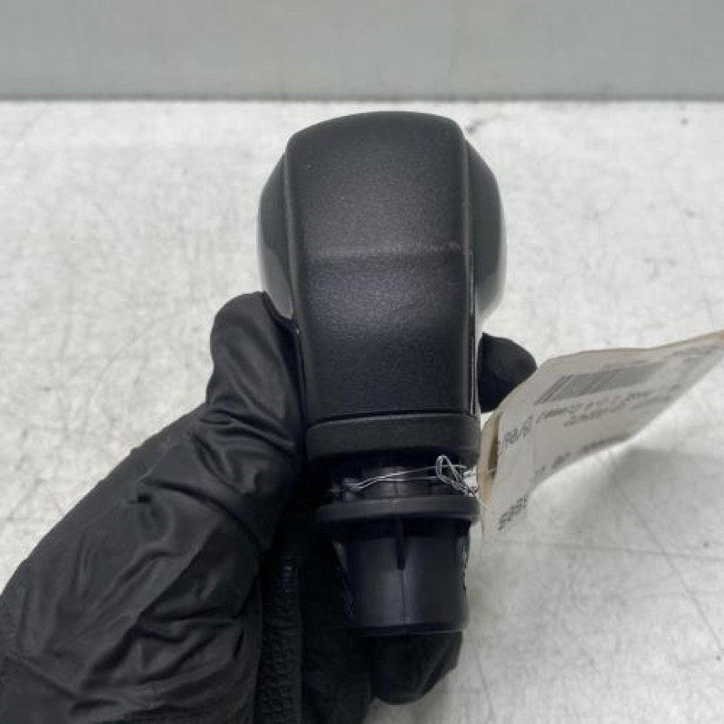 Pommeau de vitesses PEUGEOT 208 1 Photo n°1