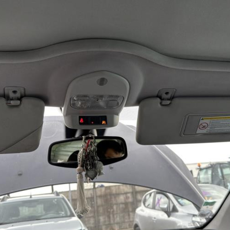 Pare boue arriere droit PEUGEOT 308 1 Photo n°17