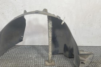 Pare boue avant droit CITROEN C4 CACTUS Photo n°1