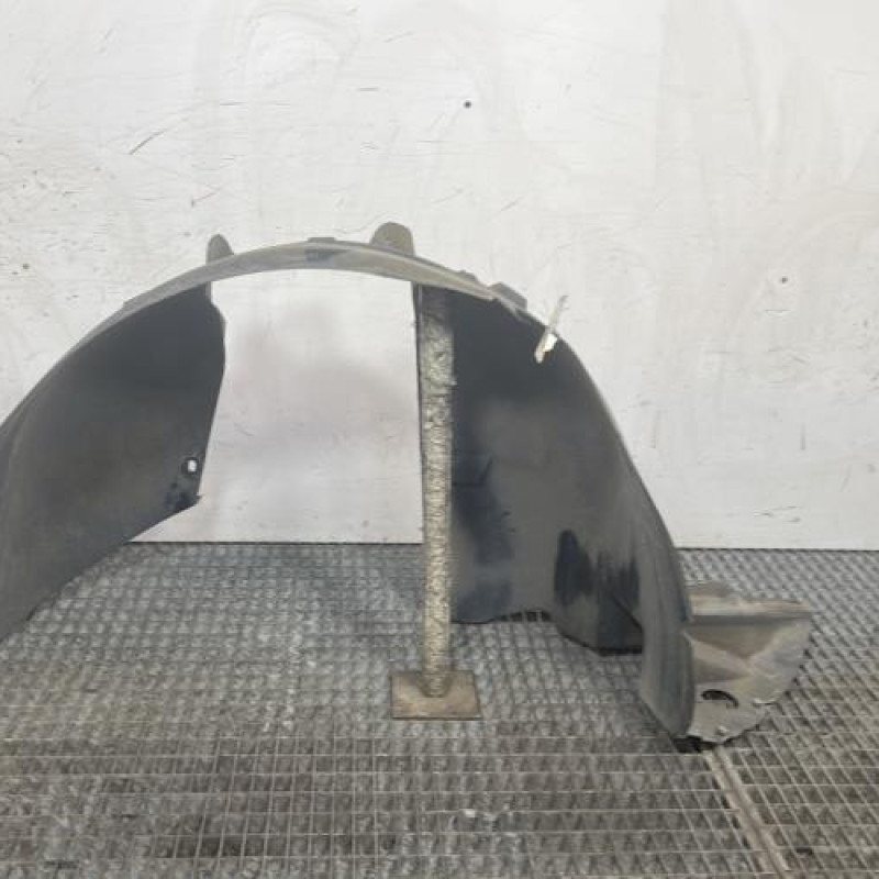 Pare boue avant droit CITROEN C4 CACTUS Photo n°1