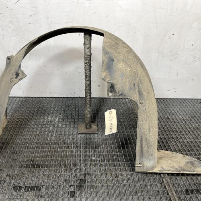 Pare boue avant gauche PEUGEOT BIPPER Photo n°1