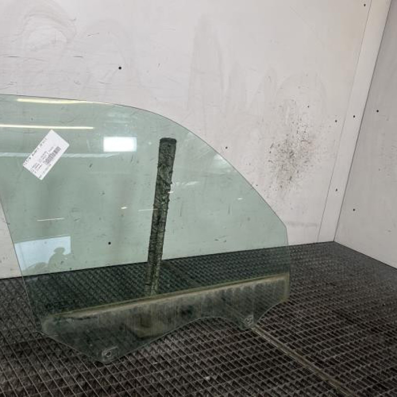 Vitre avant droit CITROEN C4 GRAND PICASSO 2 Photo n°3