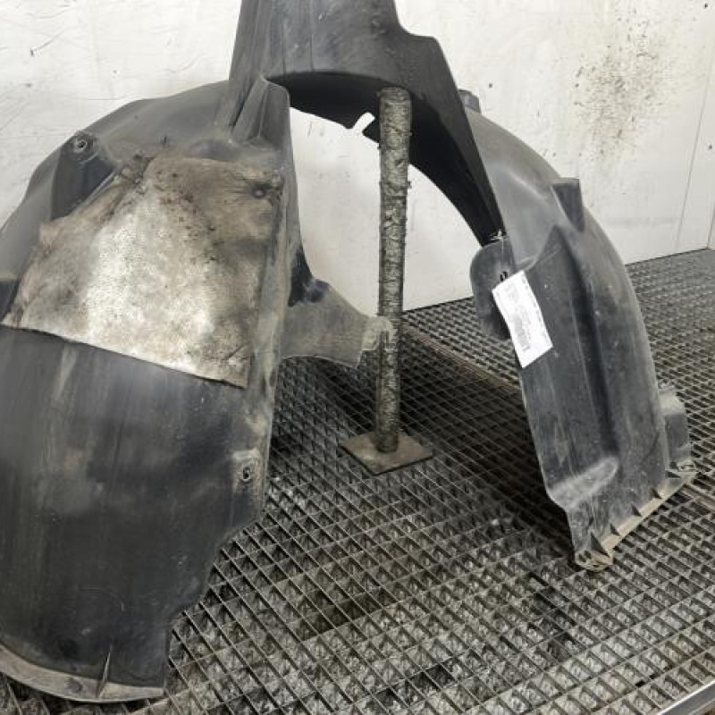 Pare boue avant gauche CITROEN C4 GRAND PICASSO 2 Photo n°2