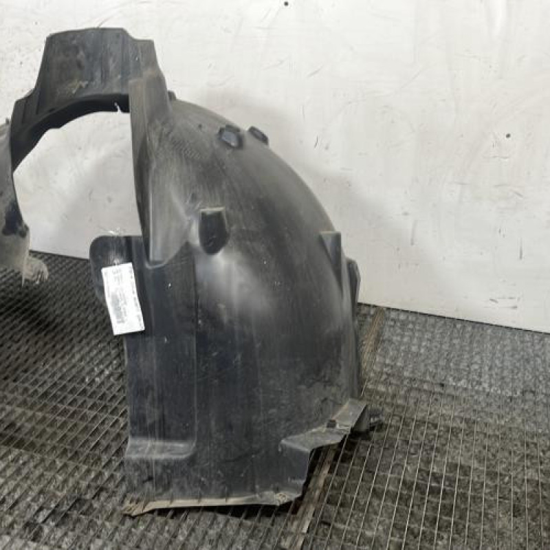 Pare boue avant gauche CITROEN C4 GRAND PICASSO 2 Photo n°3