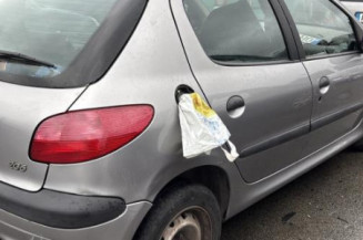 Baguette de coffre PEUGEOT 206