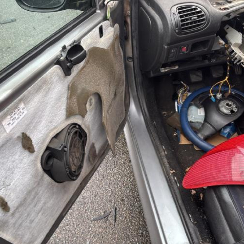 Baguette de coffre PEUGEOT 206 Photo n°9