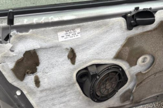 Baguette de coffre PEUGEOT 206