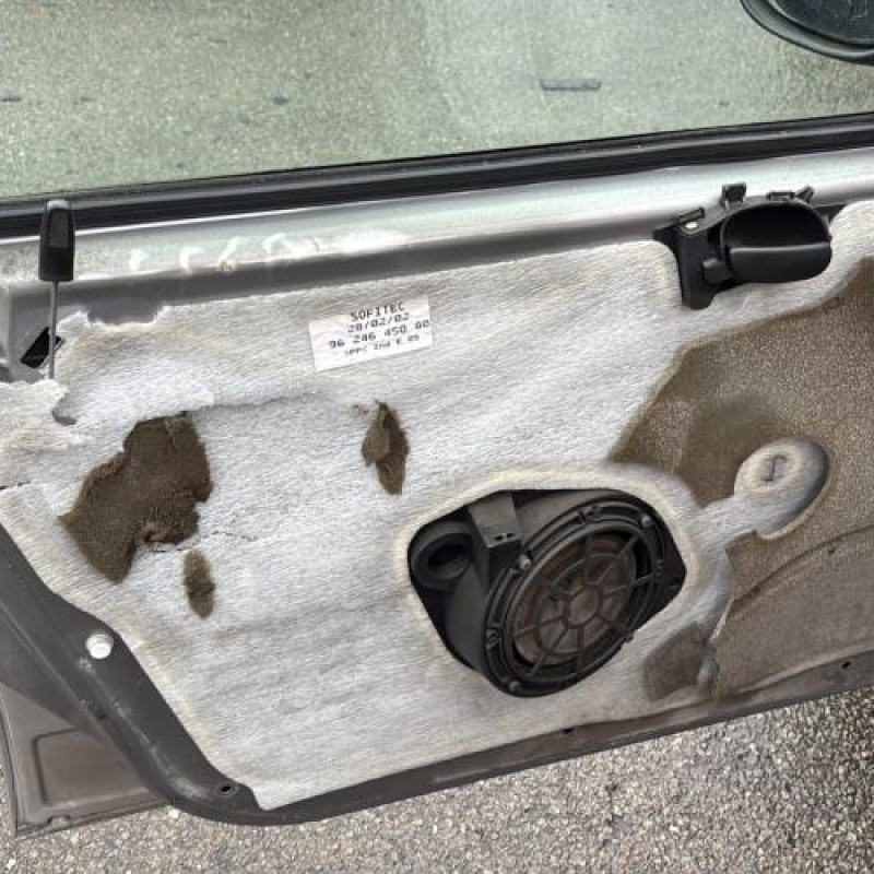 Baguette de coffre PEUGEOT 206 Photo n°10