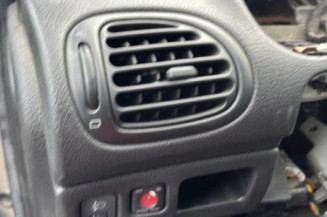 Baguette de coffre PEUGEOT 206