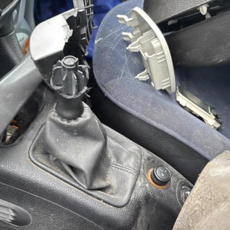 Baguette de coffre PEUGEOT 206 Photo n°20