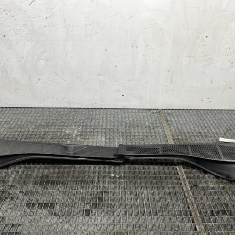 Baie de pare brise CITROEN C4 CACTUS Photo n°1