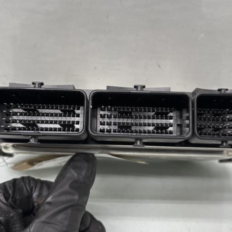 Calculateur moteur RENAULT TWINGO 3 Photo n°3