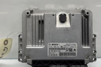 Calculateur moteur PEUGEOT 3008 1 Photo n°1