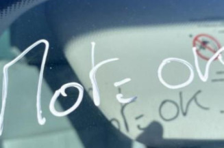 Calculateur moteur PEUGEOT 3008 1