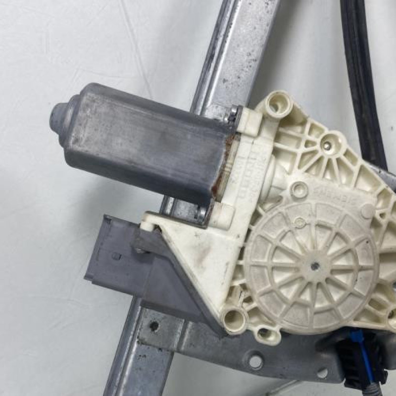 Leve vitre electrique avant gauche PEUGEOT 607 Photo n°2