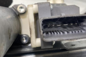 Leve vitre electrique avant gauche PEUGEOT 607