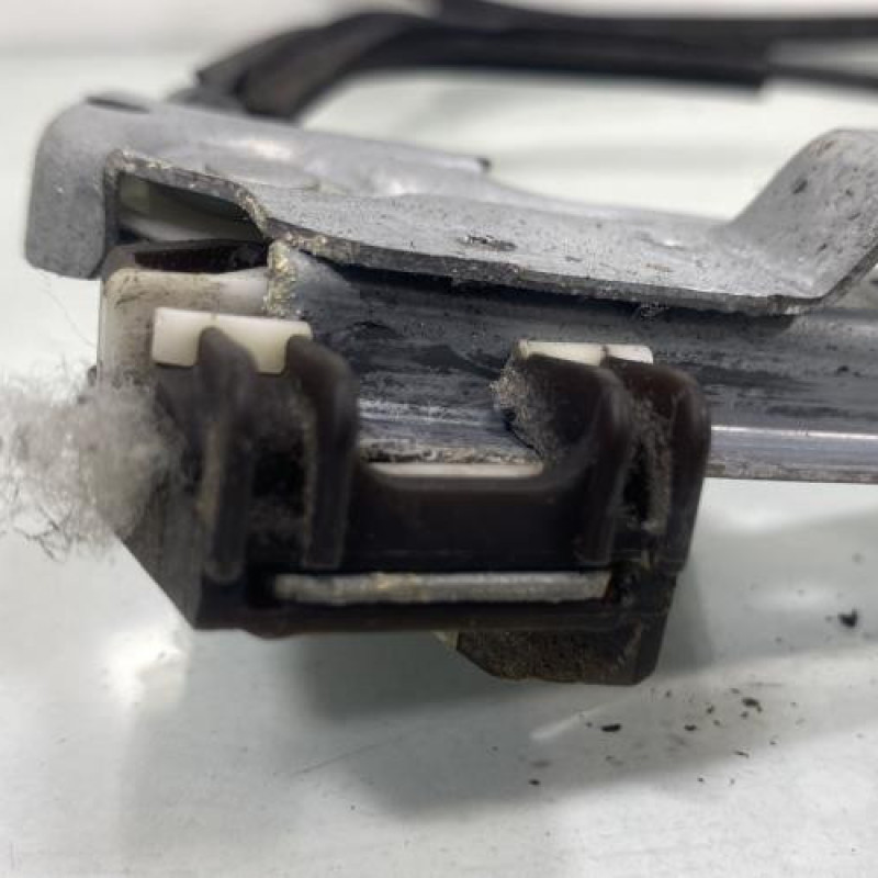 Leve vitre electrique avant gauche PEUGEOT 607 Photo n°4