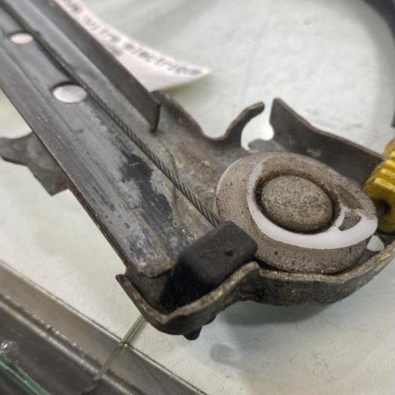 Leve vitre electrique avant gauche PEUGEOT 607 Photo n°9