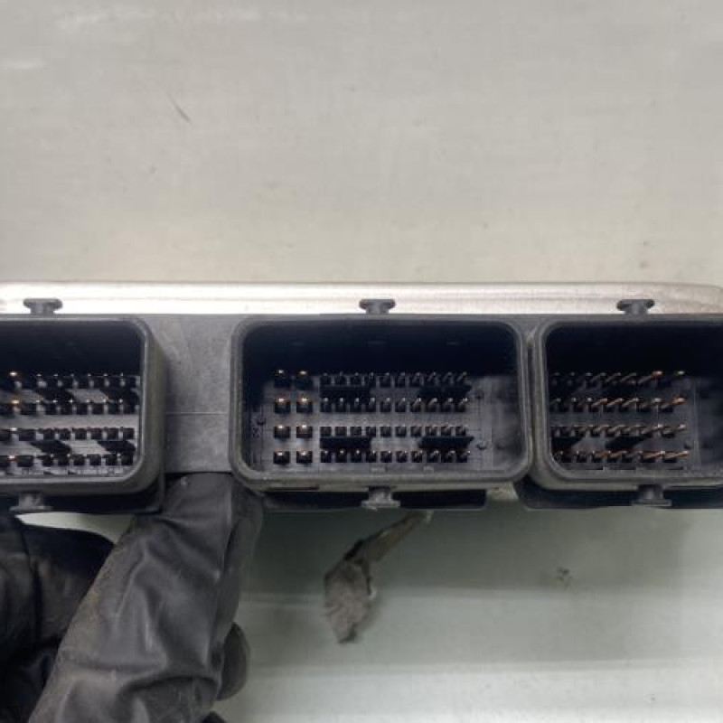 Calculateur moteur PEUGEOT 206 Photo n°4