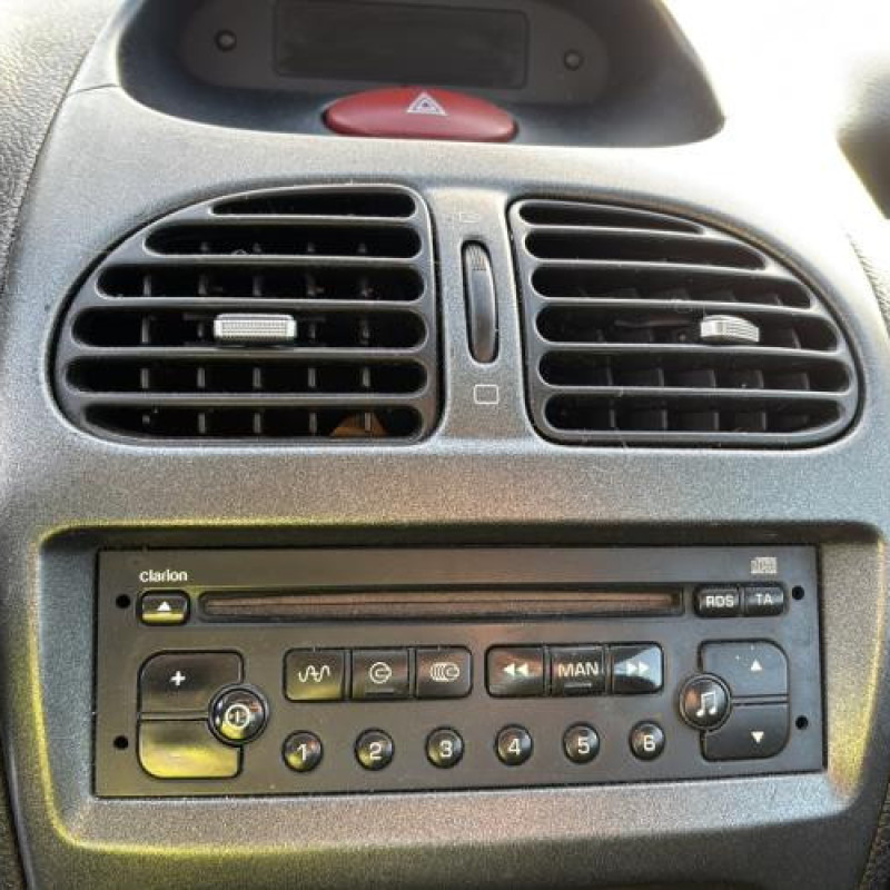 Calculateur moteur PEUGEOT 206 Photo n°18