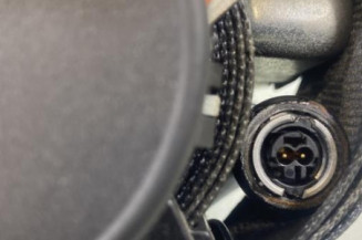 Pretensionneur de ceinture avant gauche PEUGEOT 208 1