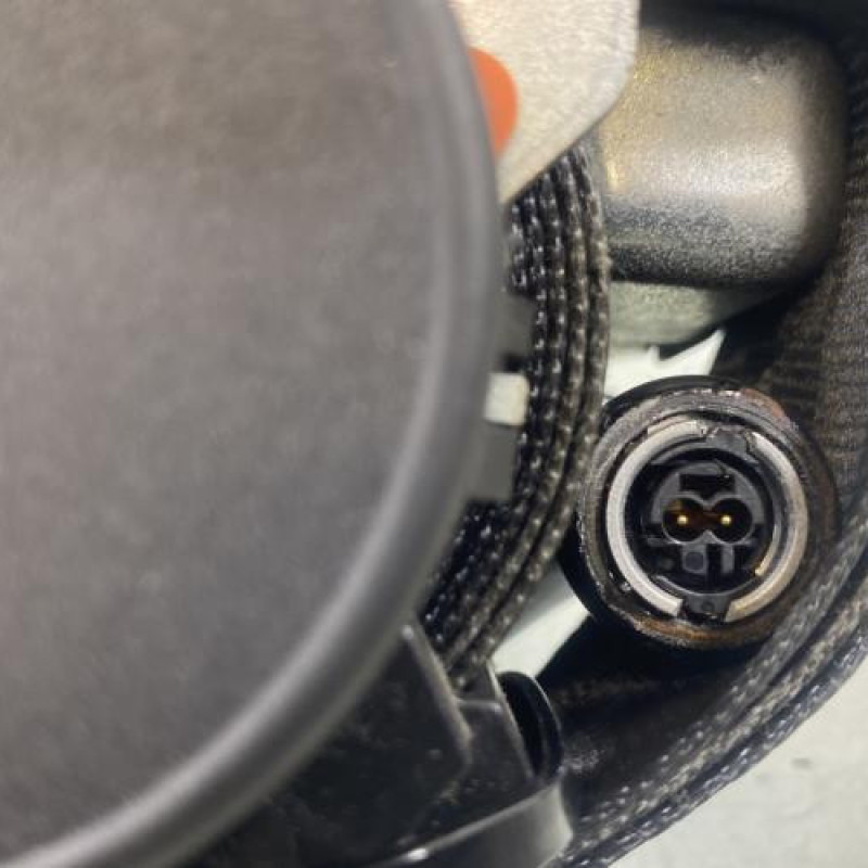 Pretensionneur de ceinture avant gauche PEUGEOT 208 1 Photo n°3