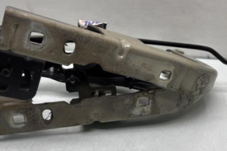 Charniere de capot PEUGEOT 3008 1