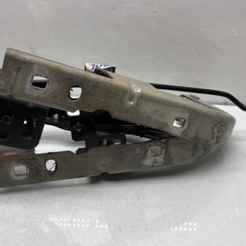 Charniere de capot PEUGEOT 3008 1 Photo n°3