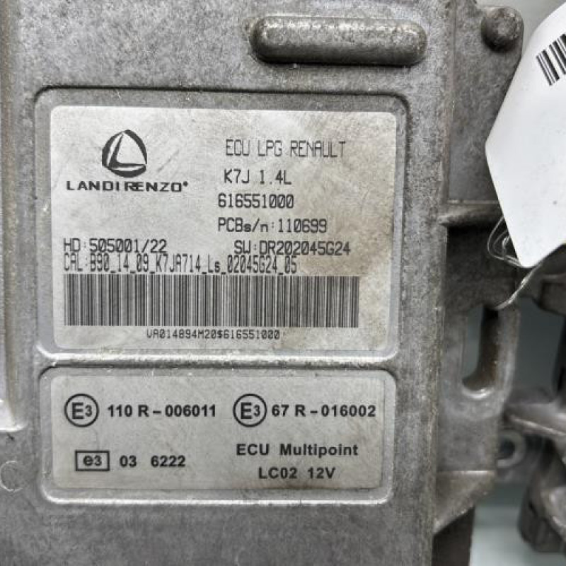 Calculateur moteur DACIA SANDERO 1 Photo n°3