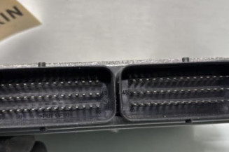 Calculateur moteur DACIA SANDERO 1