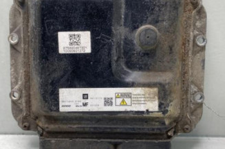 Calculateur moteur OPEL ZAFIRA B Photo n°1