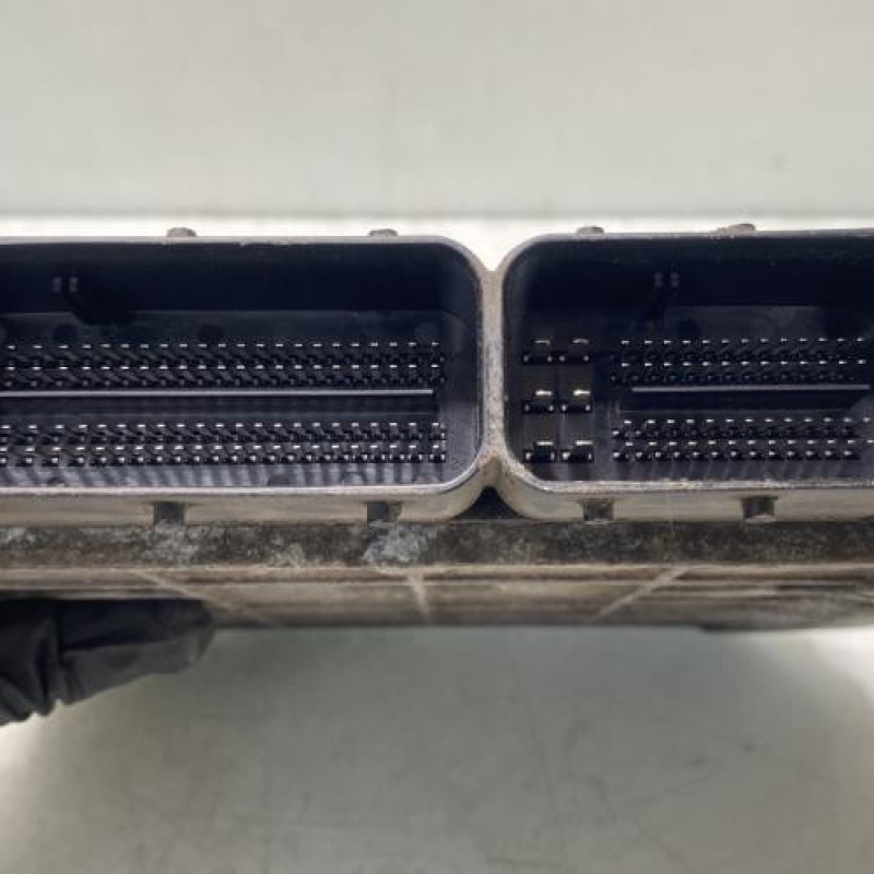 Calculateur moteur OPEL ZAFIRA B Photo n°5
