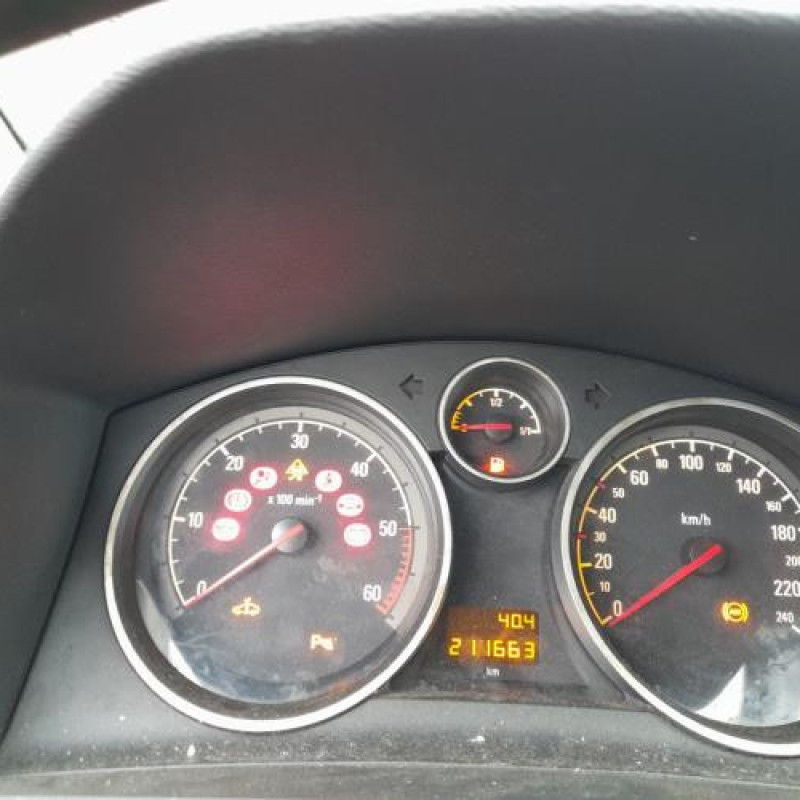 Calculateur moteur OPEL ZAFIRA B Photo n°15