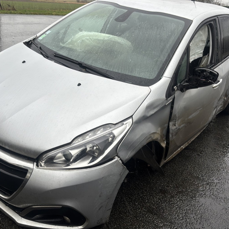 PEUGEOT 208 1 PHASE 2 1.6 BLUE HDI - 8V TURBO Photo n°12