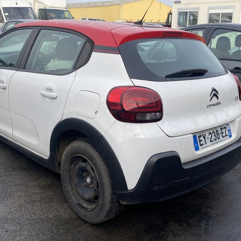 CITROEN C3 3 PHASE 1 1.2 VTI - 12V Photo n°4