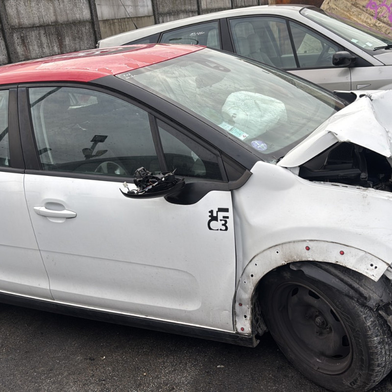 CITROEN C3 3 PHASE 1 1.2 VTI - 12V Photo n°11