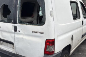 Pompe de direction PEUGEOT PARTNER 1