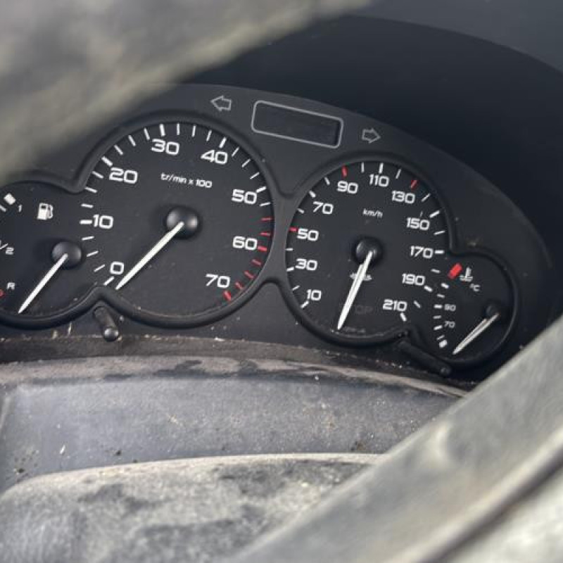 Pompe de direction PEUGEOT PARTNER 1 Photo n°14