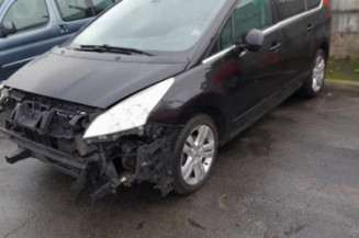 Pivot de moyeu avant droit PEUGEOT 5008 1 Photo n°1