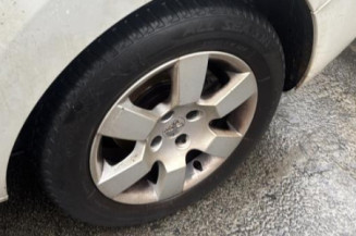 Pivot de moyeu avant droit PEUGEOT 5008 1