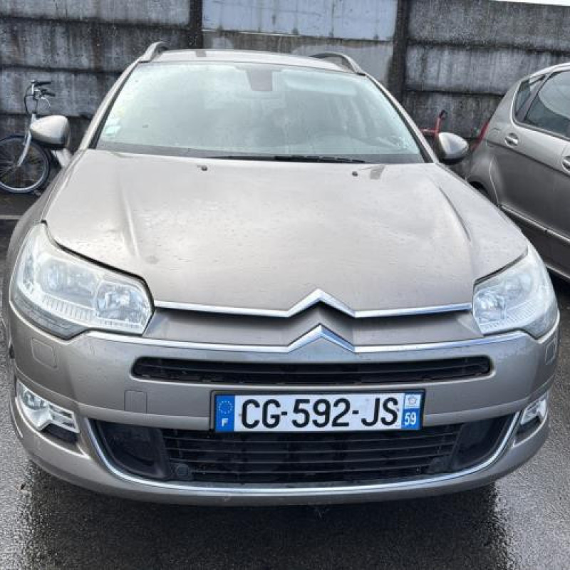 Reservoir essence CITROEN C5 2 Photo n°8