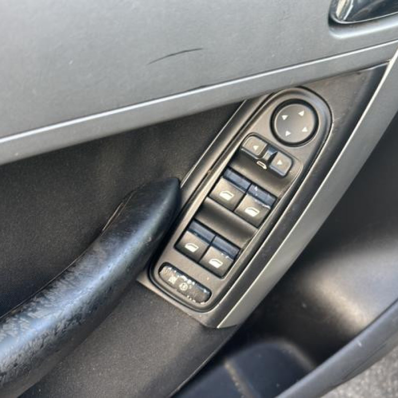 Reservoir essence CITROEN C4 GRAND PICASSO 1 Photo n°10