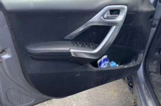 Levier de vitesses PEUGEOT 2008 1