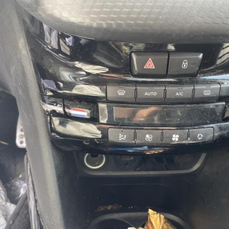 Levier de vitesses PEUGEOT 2008 1 Photo n°18