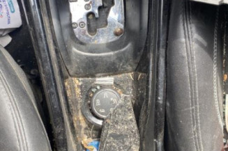 Levier de vitesses PEUGEOT 2008 1