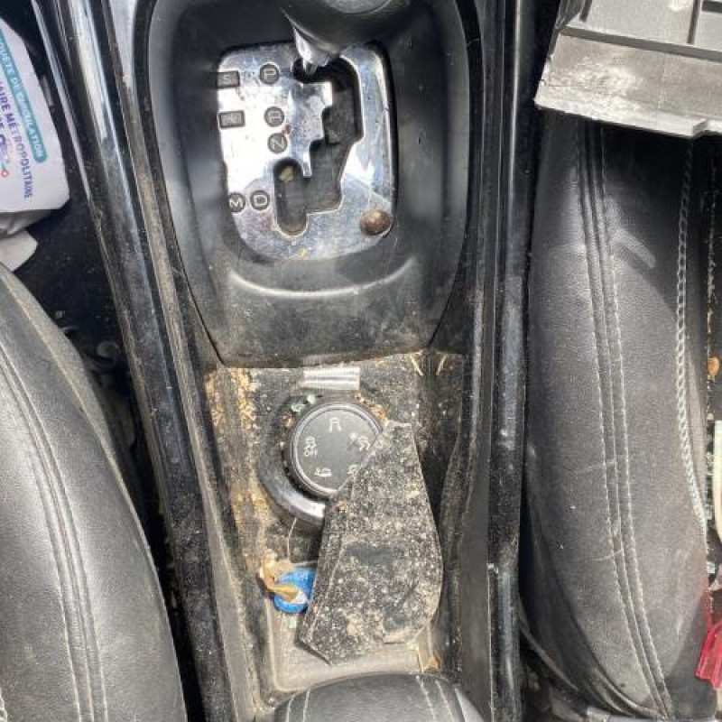 Levier de vitesses PEUGEOT 2008 1 Photo n°19