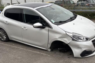 Boitier filtre a air PEUGEOT 208 1