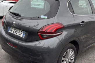 Boitier filtre a air PEUGEOT 208 1